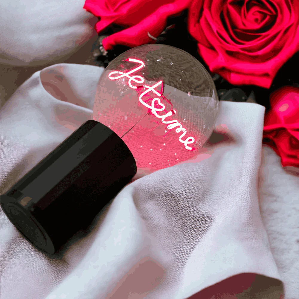 Je T’aime - Wireless Bulb