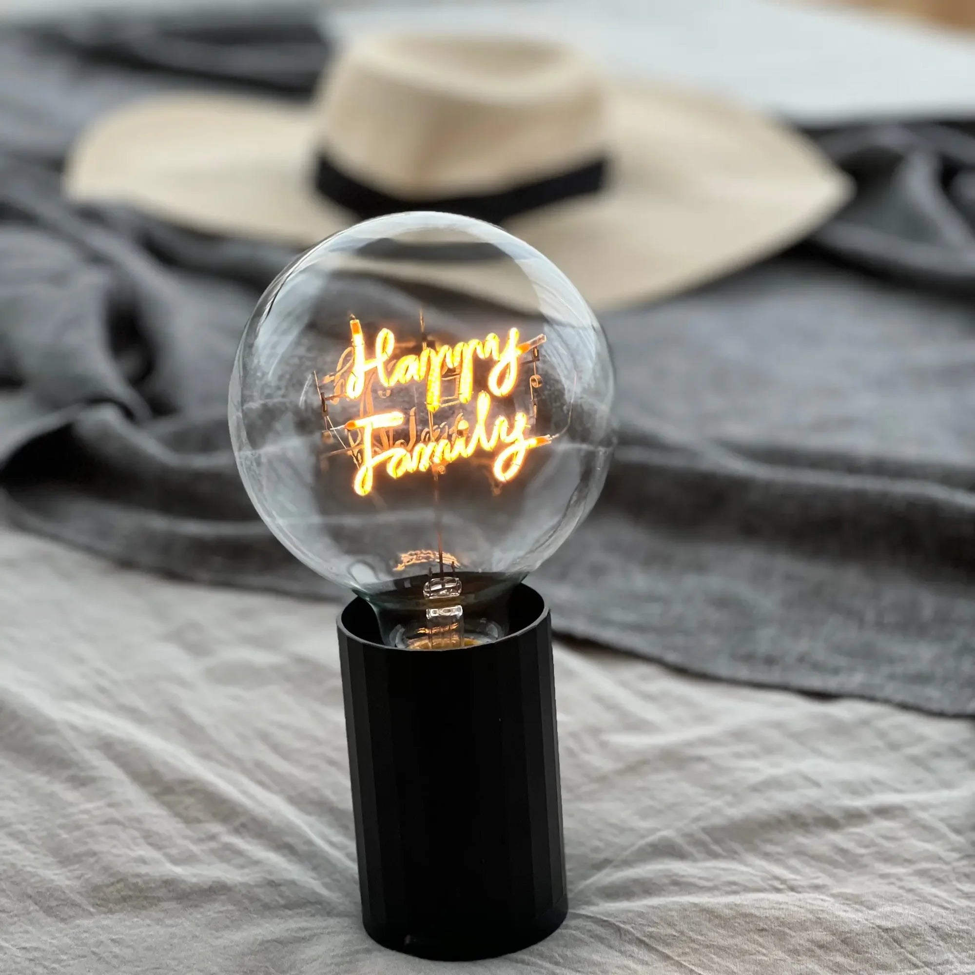 MITB - Happy Family - Wireless Bulb