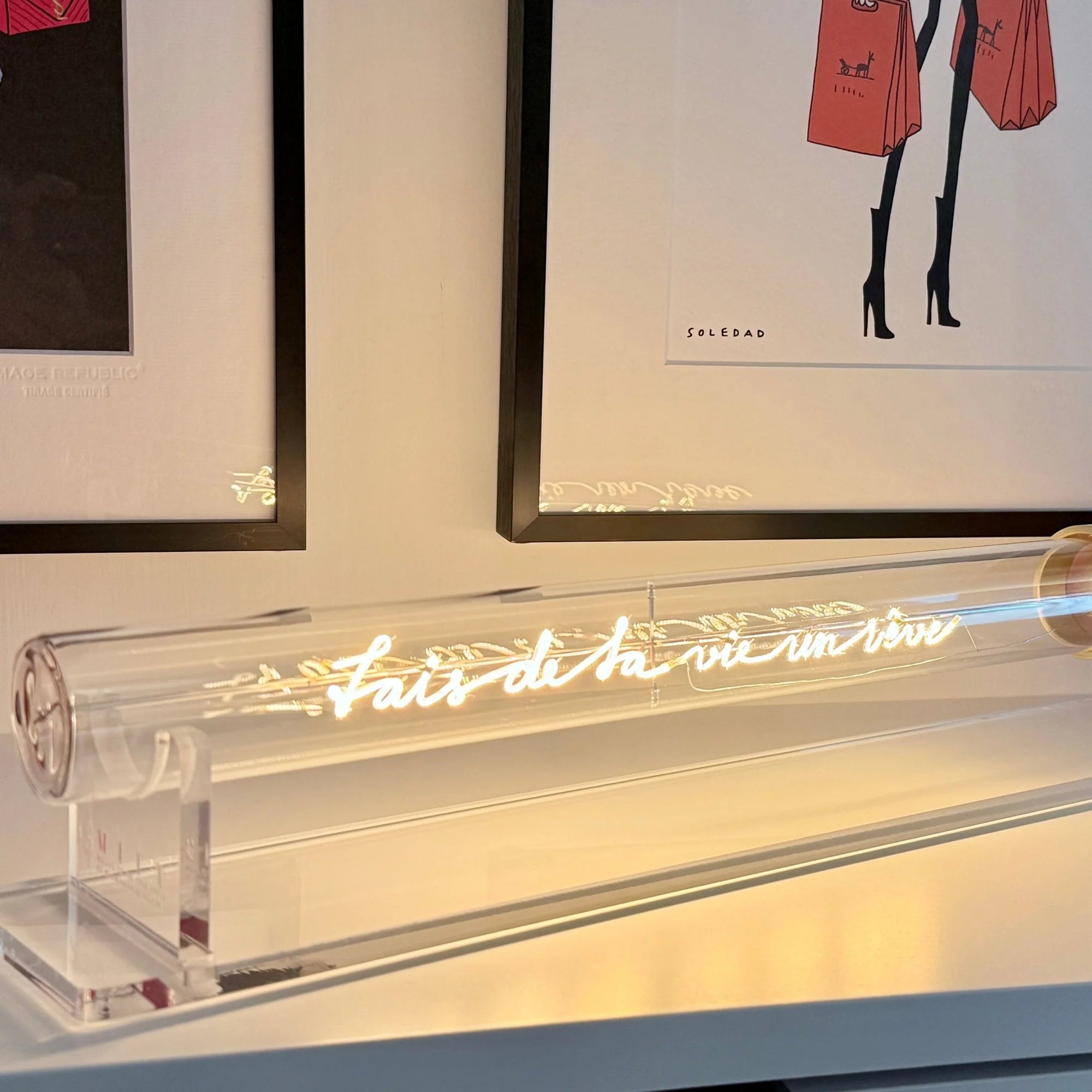 MITB - Fais De Ta Vie Un Rêve - Light Tube