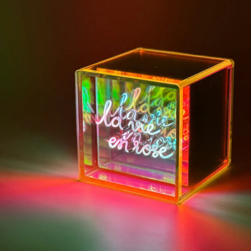 MITB - La Vie En Rose Light Cube