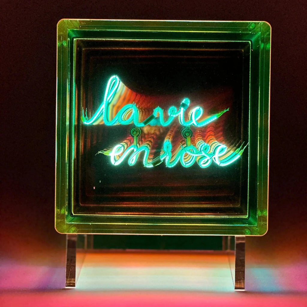 MITB - La Vie En Rose Light Cube