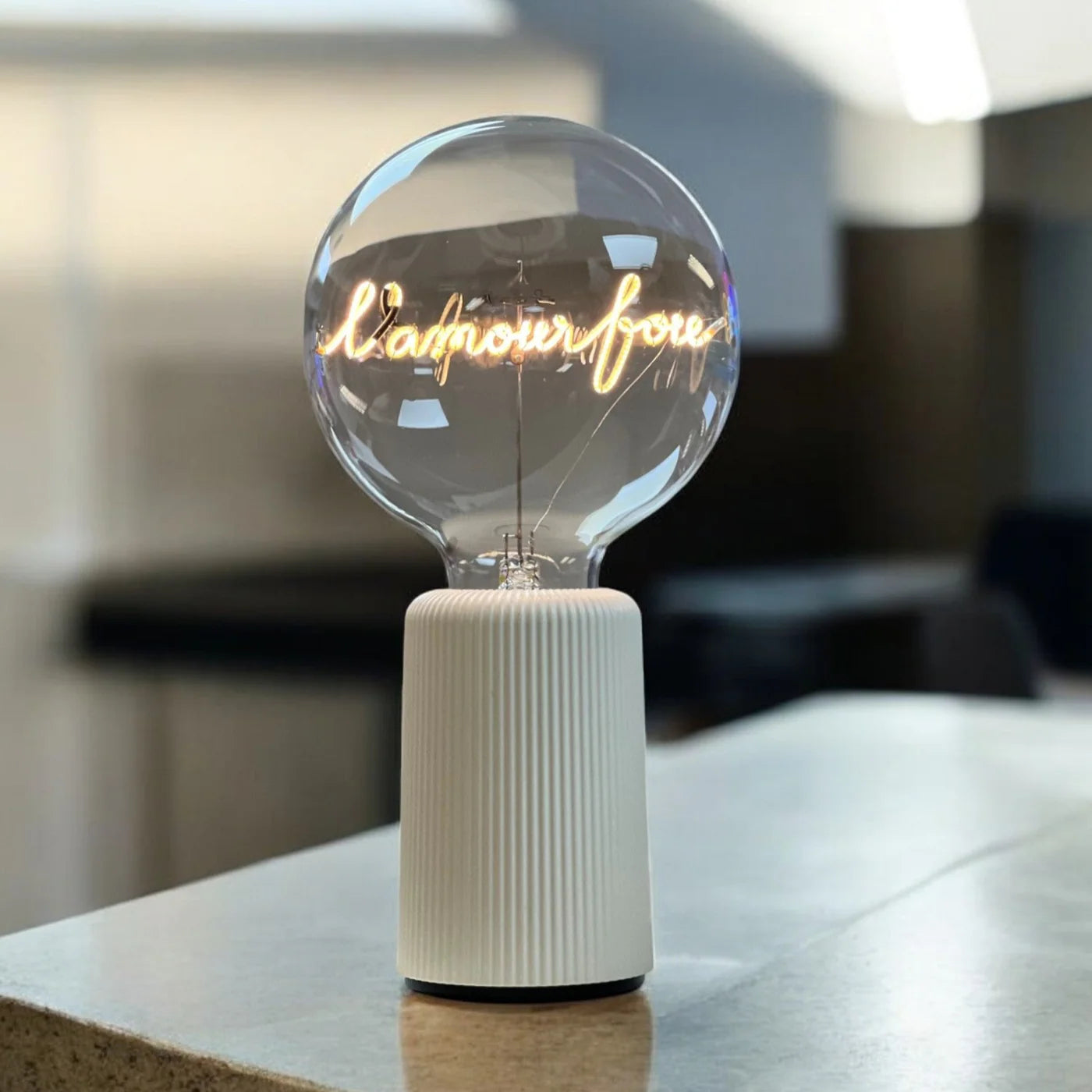 L’Amour Fou - Wireles Bulb