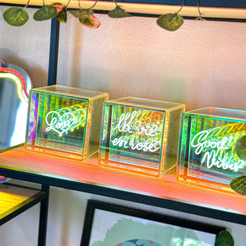 MITB - La Vie En Rose Light Cube