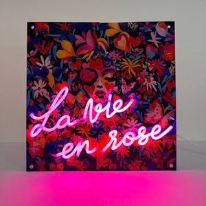 La Vie En Rose - Light Frame