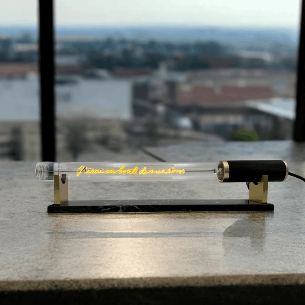 MITB - J’irai Au Bout De Mes Rêves - Light Tube