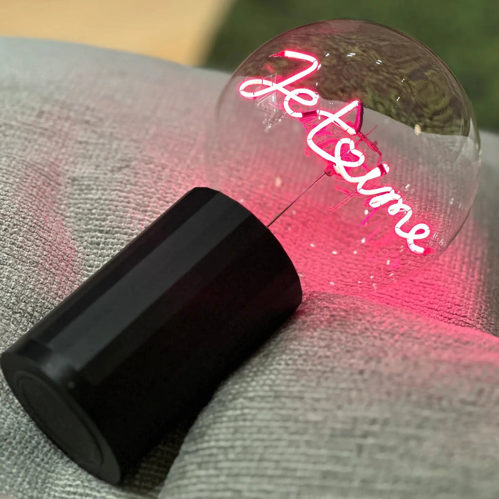 MITB - Je T’aime - Wireless Bulb