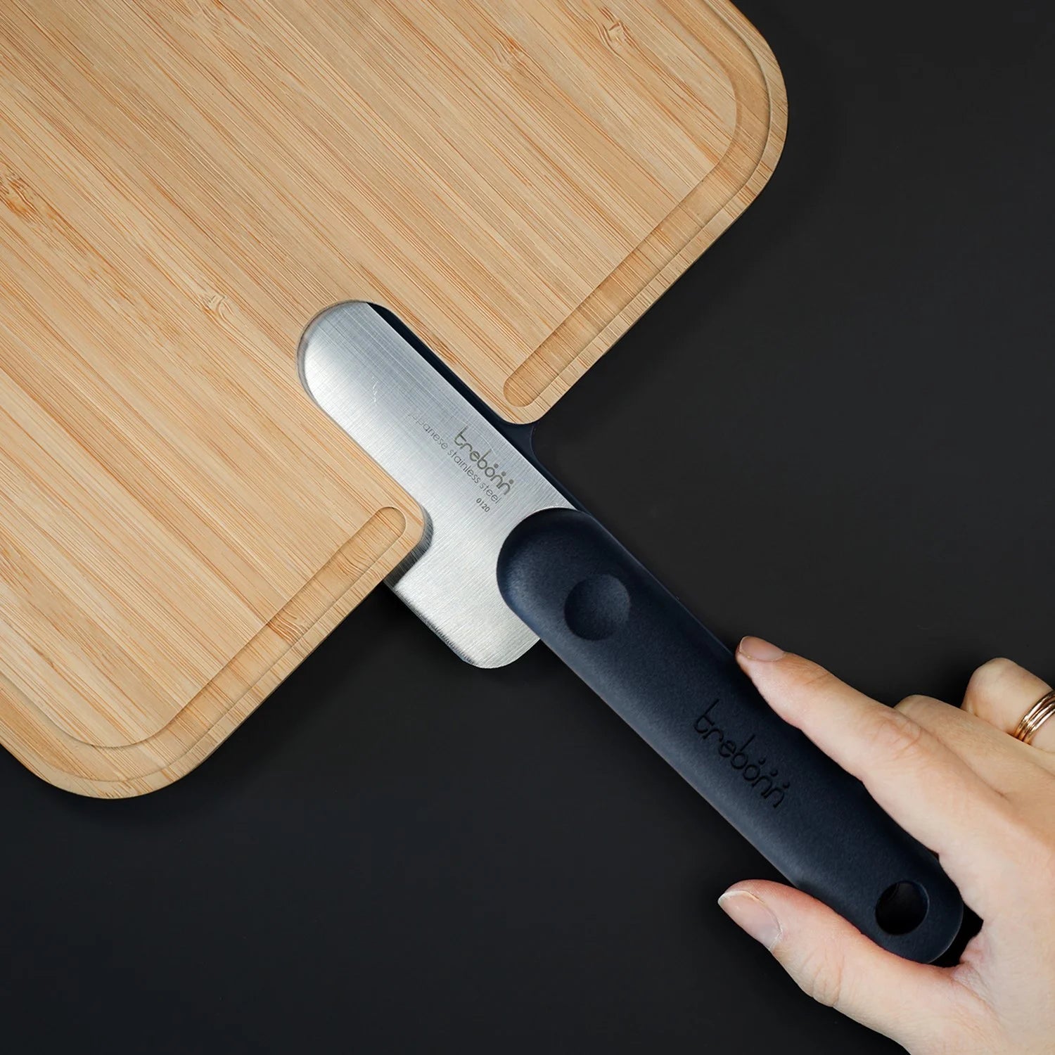 Artu Chef Black Edition – Bamboo Cutting Board with Integrated Chef’s Knife