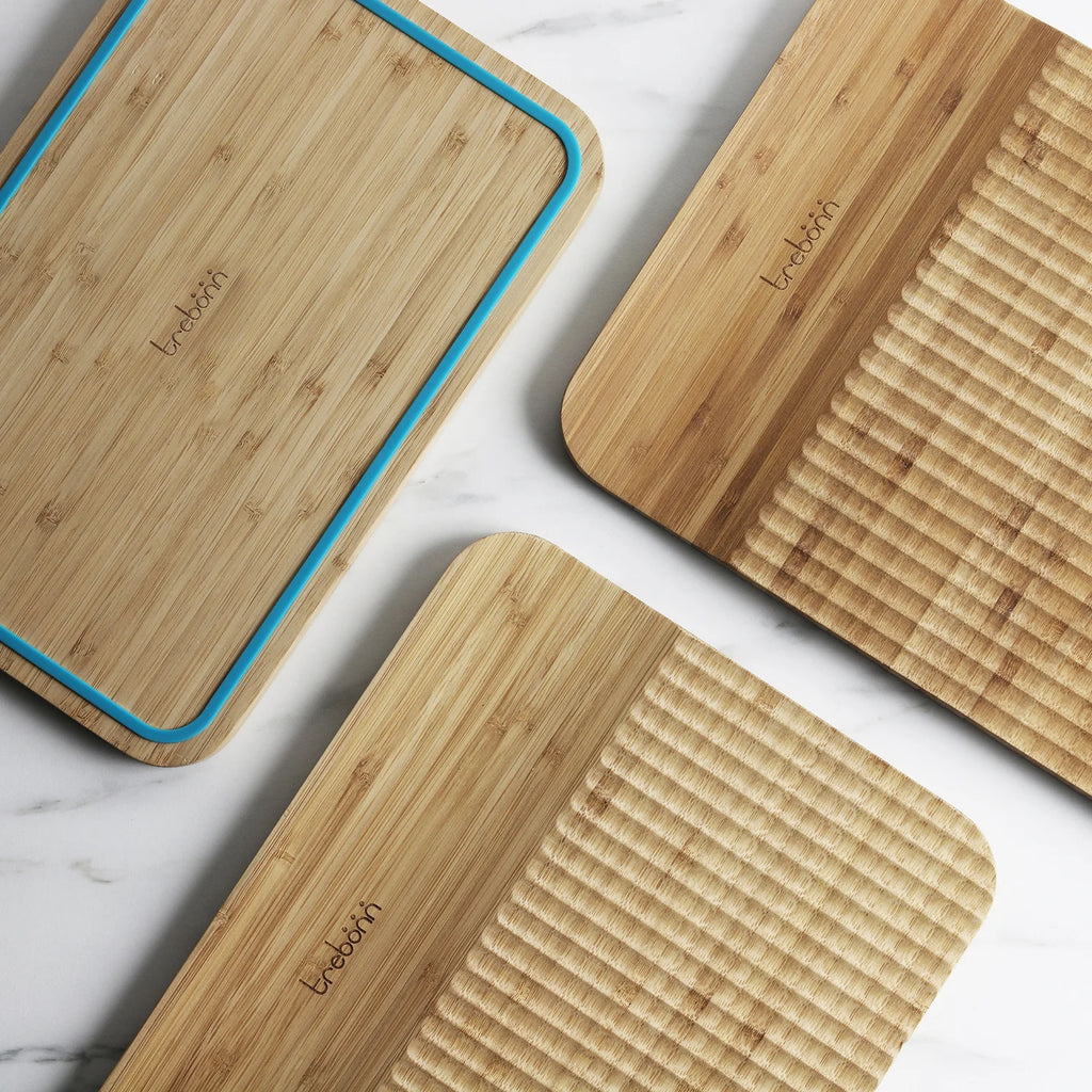 Wave – Bamboo Cutting Board with Cutting Guide Pattern and Food Collection Channel