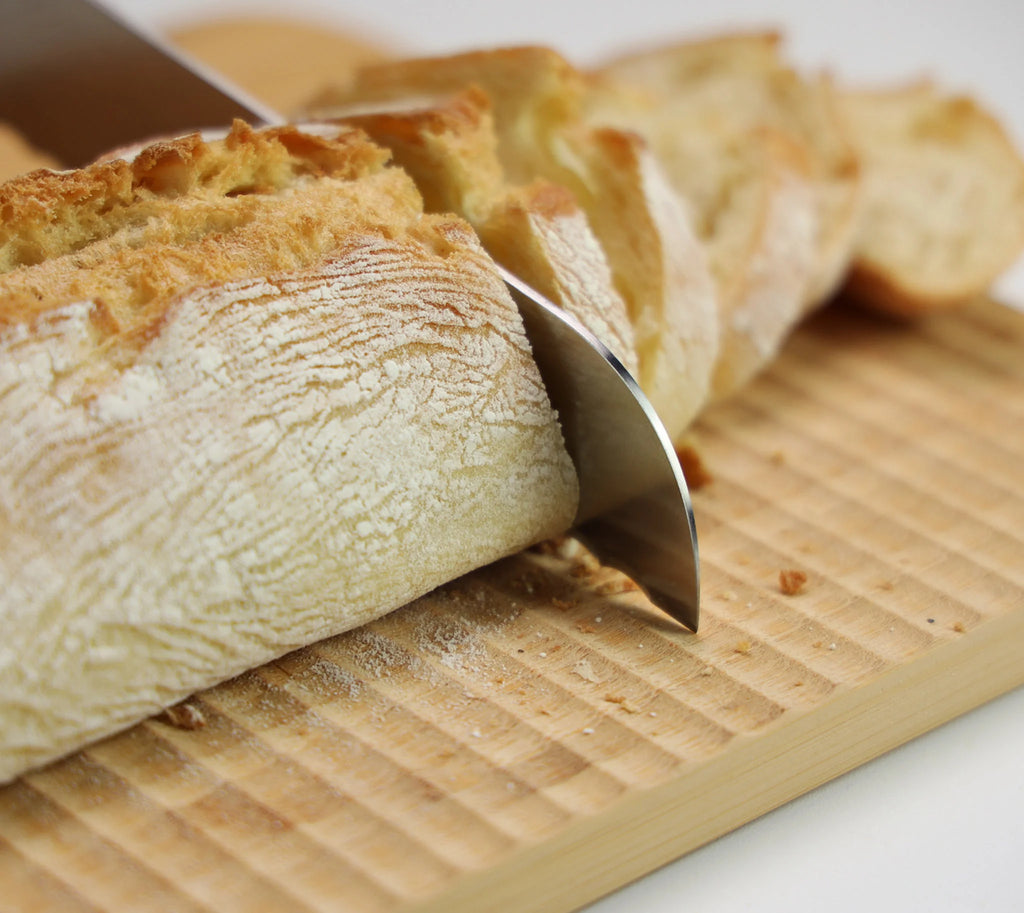 Wave – Bamboo Cutting Board with Cutting Guide Pattern and Food Collection Channel