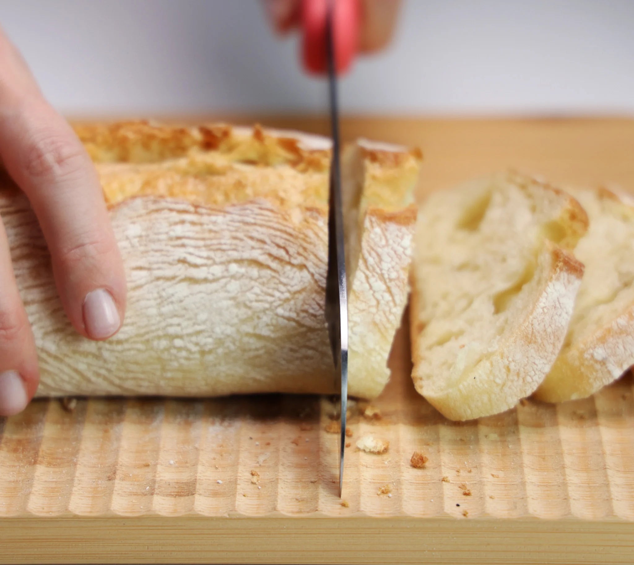 Wave – Bamboo Cutting Board with Cutting Guide Pattern and Food Collection Channel