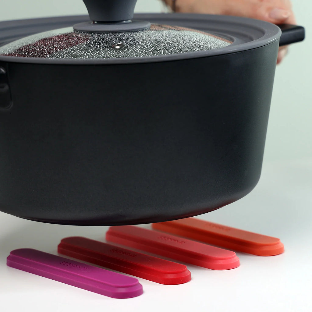 Trebonn - Domino – Trivet Made of 4 Colored Silicone Bars