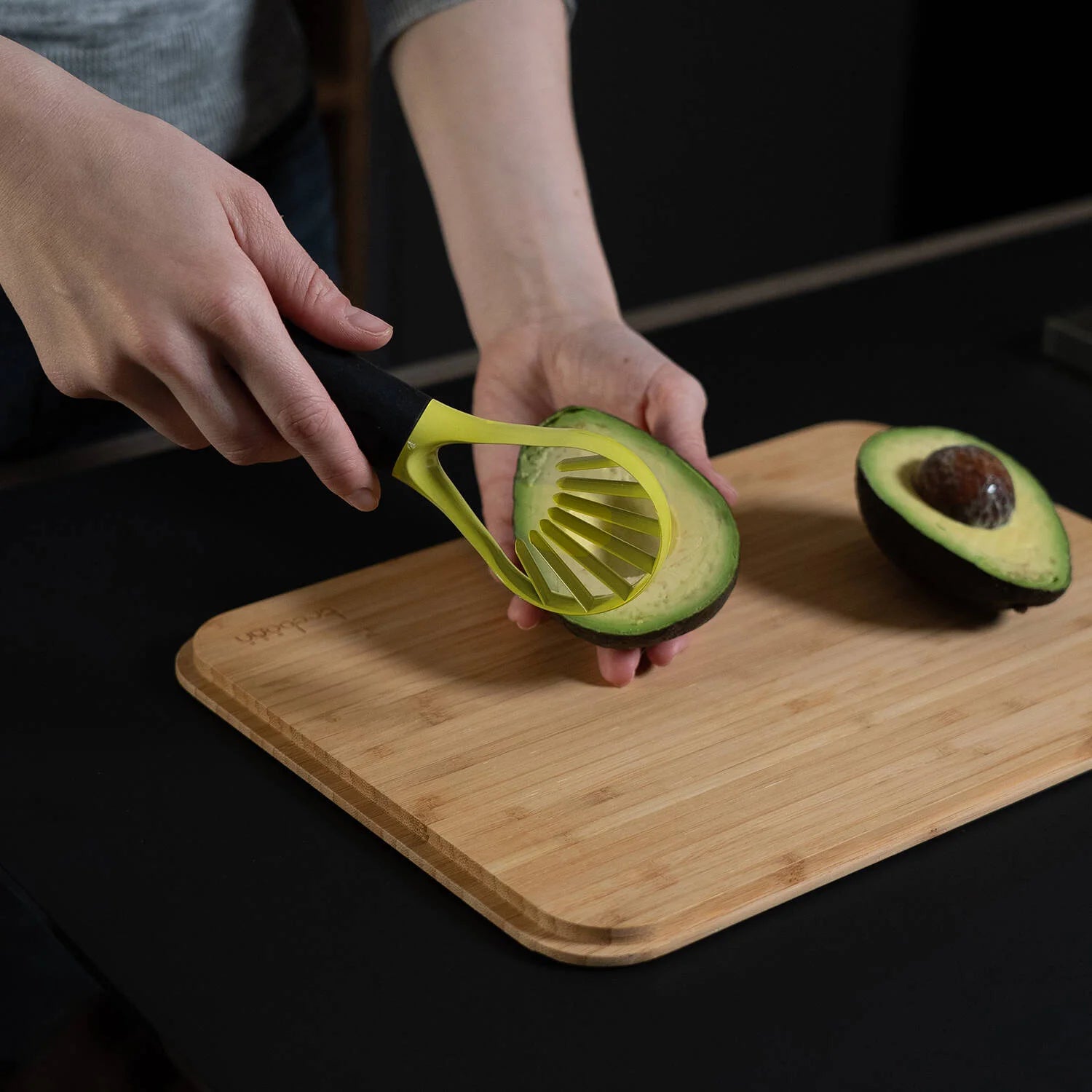 AVOCADO – Avocado Peeler/Slicer with Ergonomic Handle