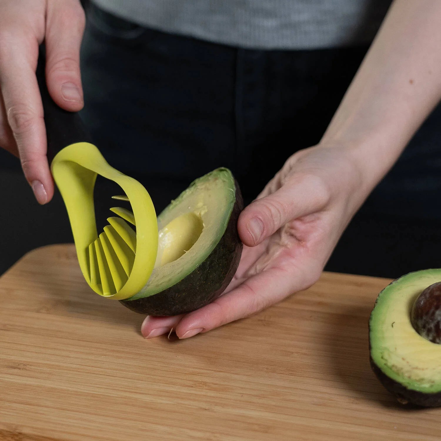 AVOCADO – Avocado Peeler/Slicer with Ergonomic Handle