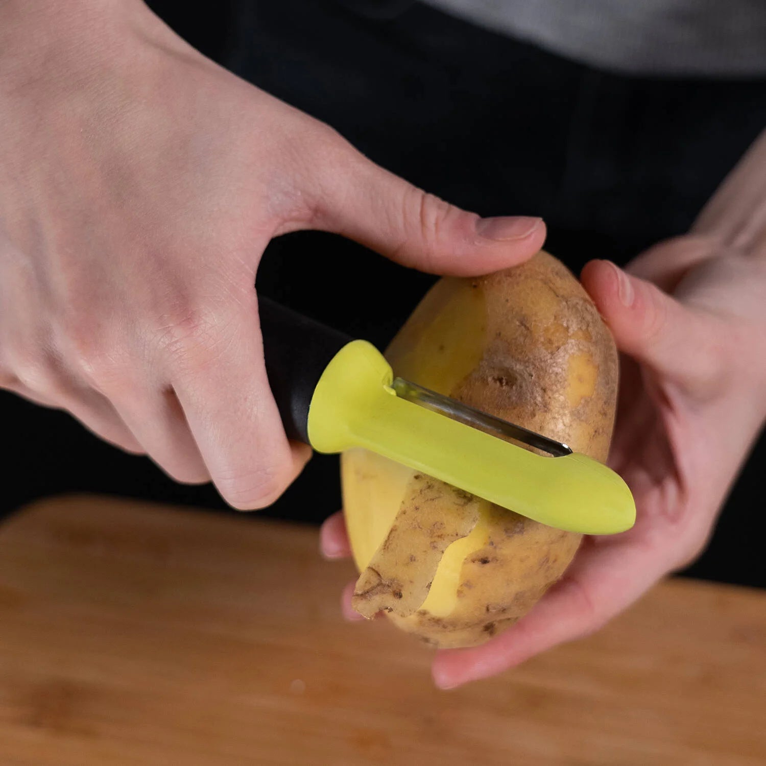 SBUCCIO V – Vertical Potato Peeler with Ergonomic Handle