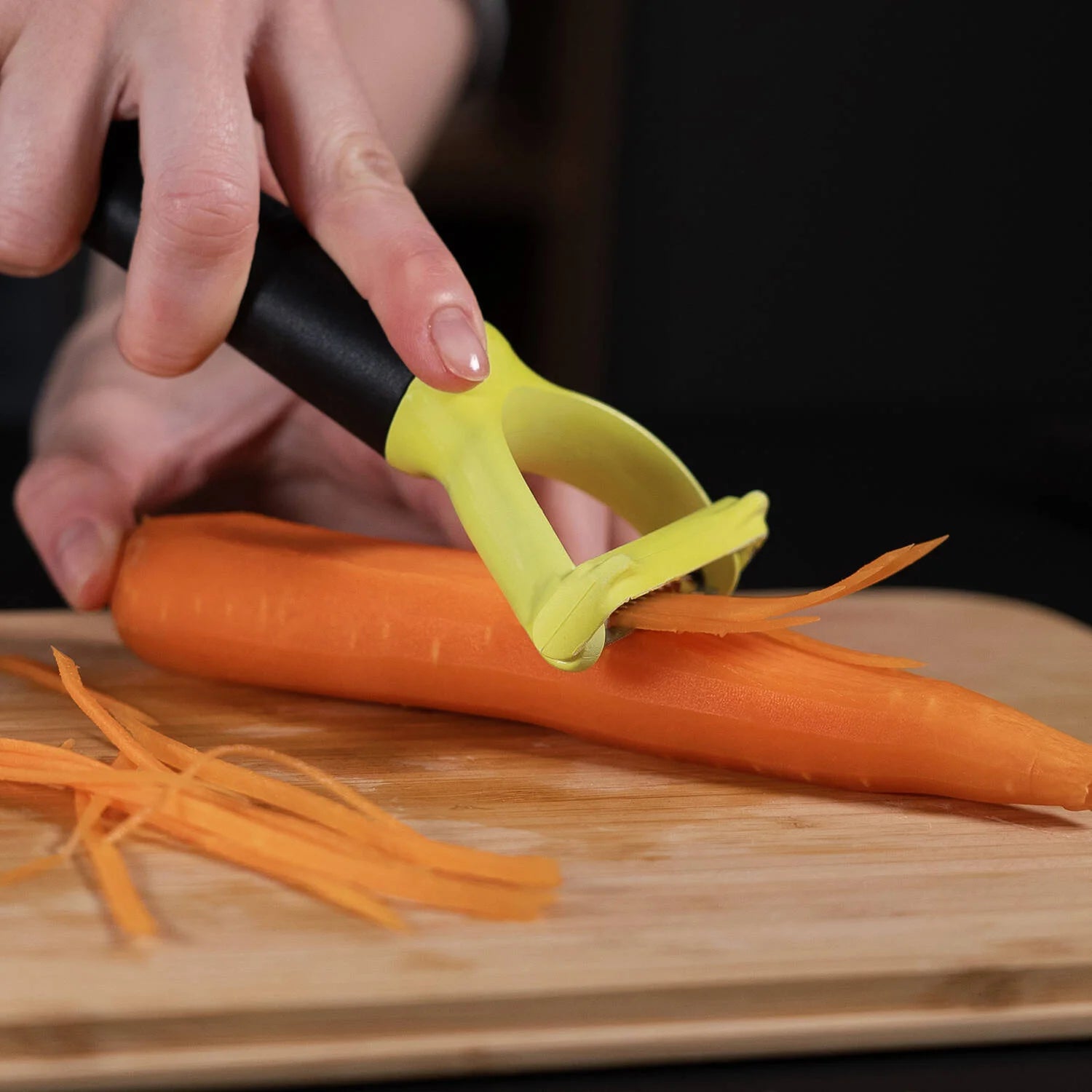 JULIE – Julienne Vegetable Cutter with Ergonomic Handle