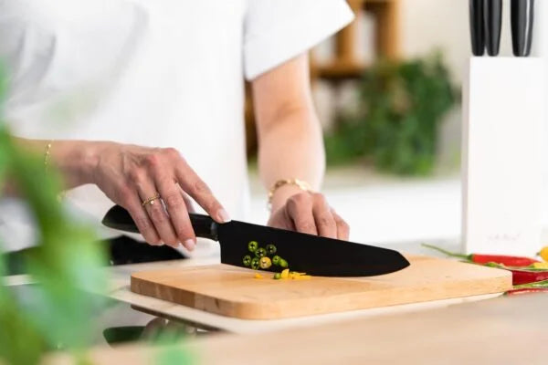 Vialli Design - Set of knives in white block 5 pcs. Caro 27978