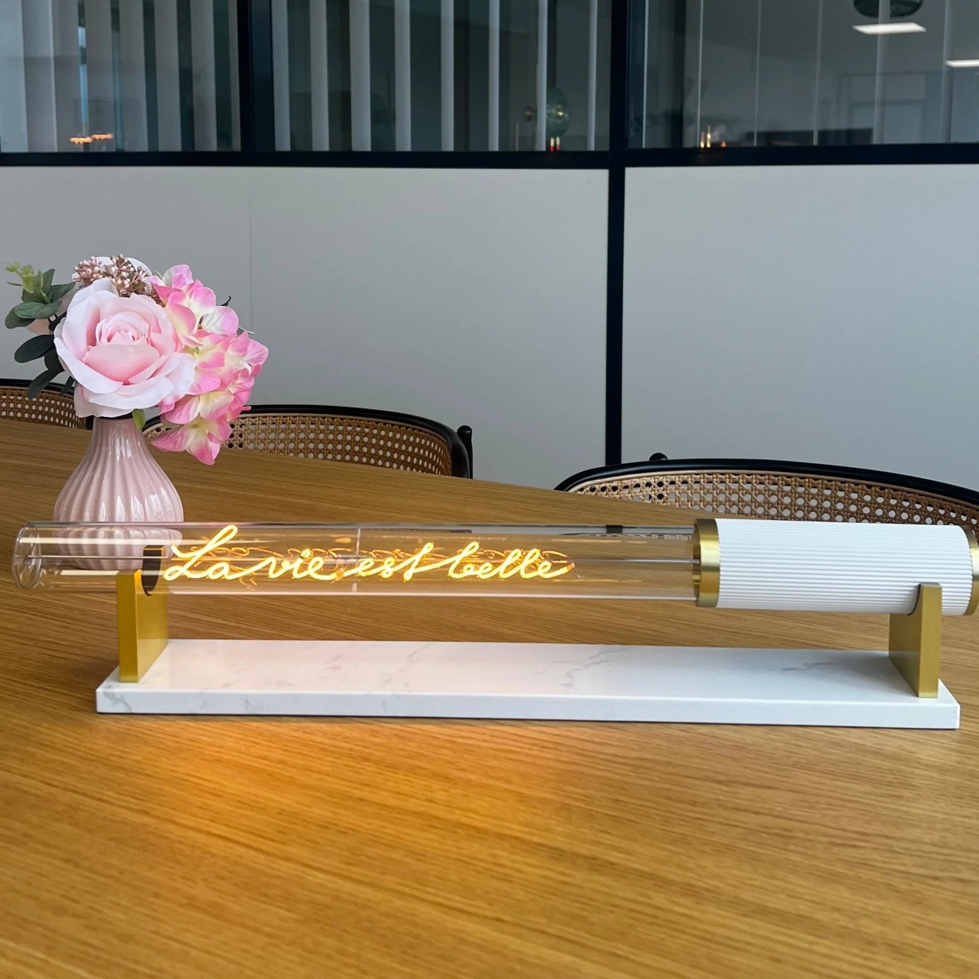 MITB - La Vie Est Belle - Light Tube